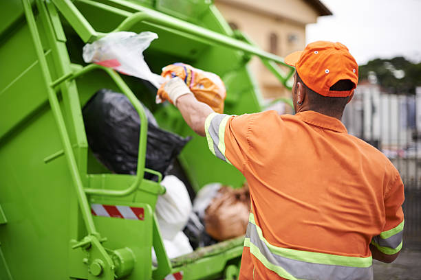 Best Garage Cleanout Services  in Madelia, MN